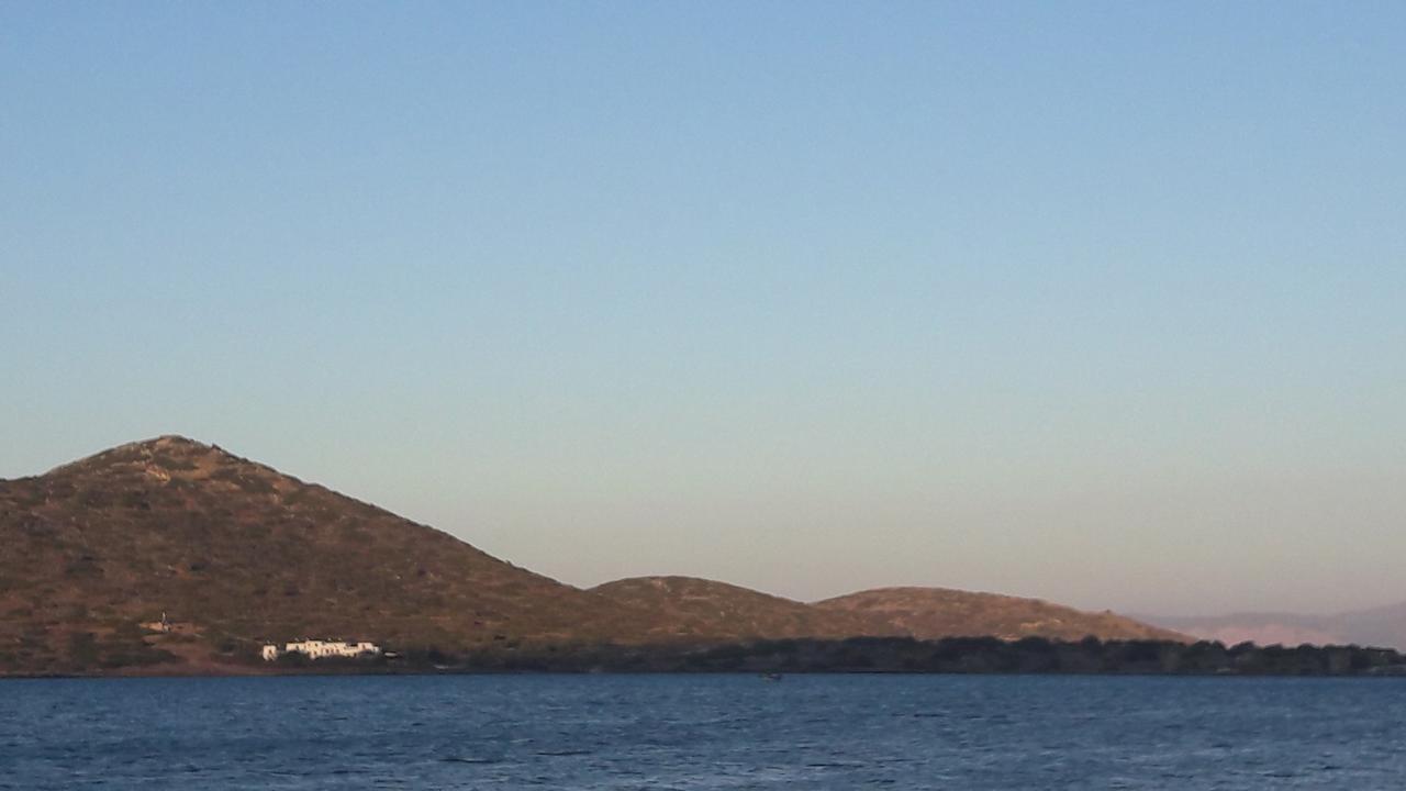 Island 公寓 Eloúnda